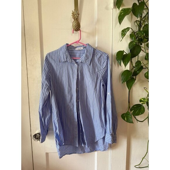 Calvin Klein size medium blue and white shirt - Picture 1 of 7